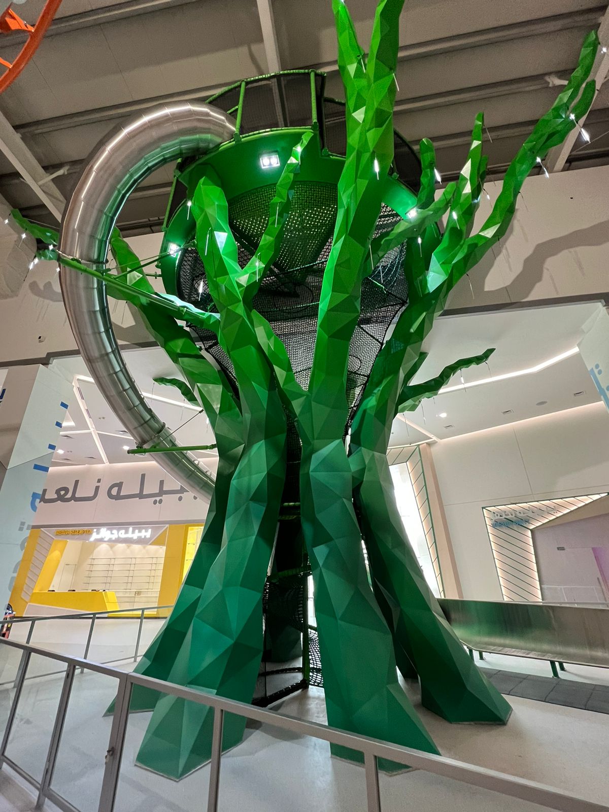 Magic-tree-bahrain (11)