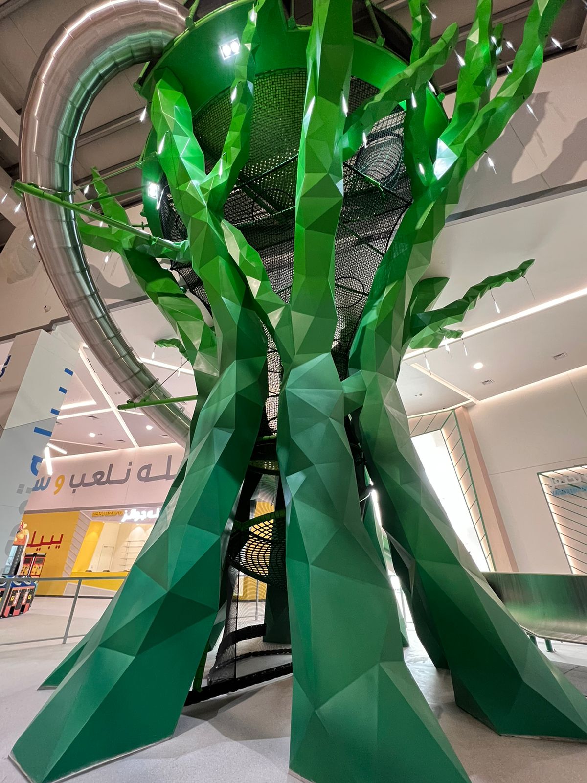 Magic-tree-bahrain (14)