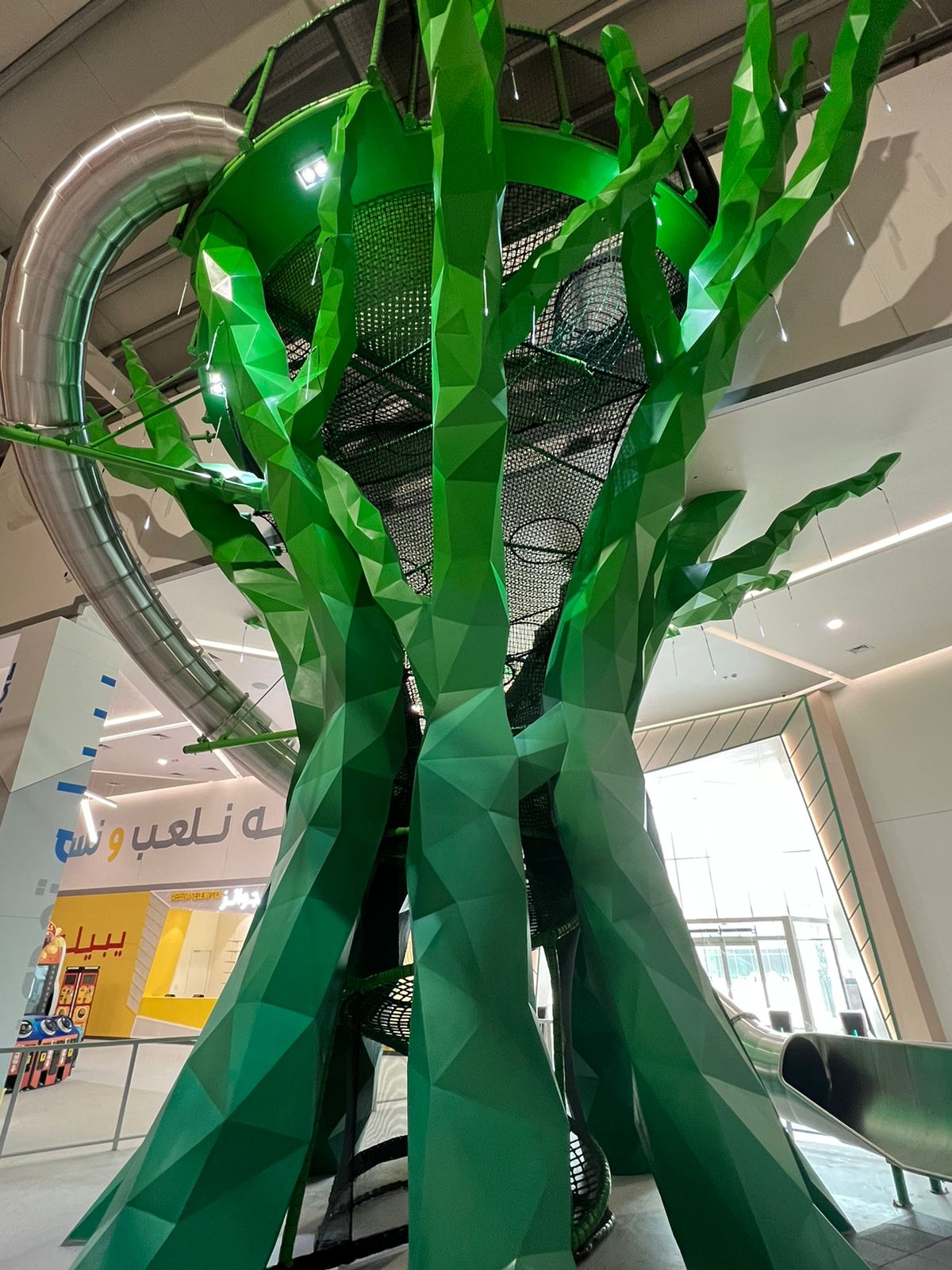 Magic-tree-bahrain (16)