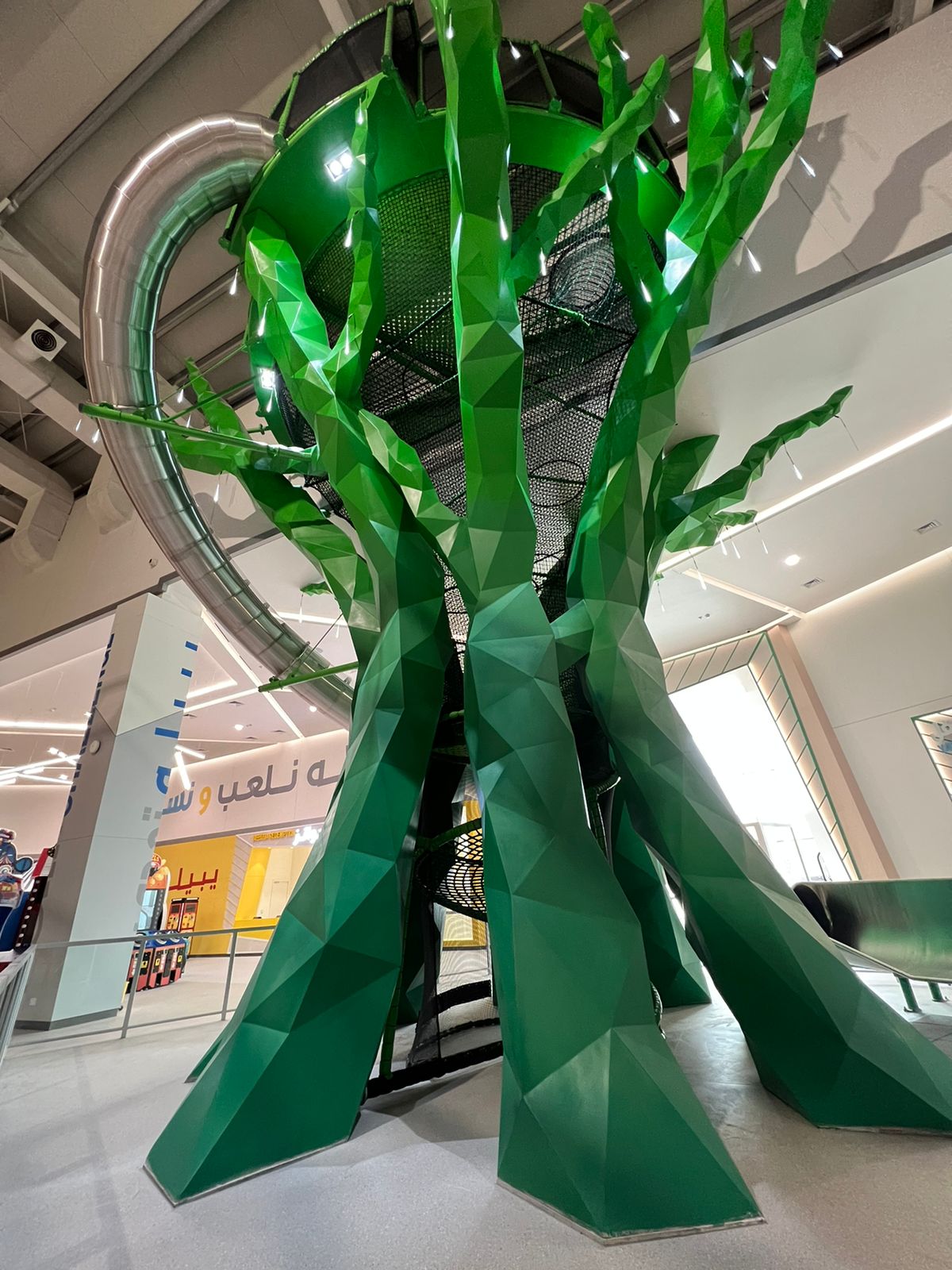 Magic-tree-bahrain (18)