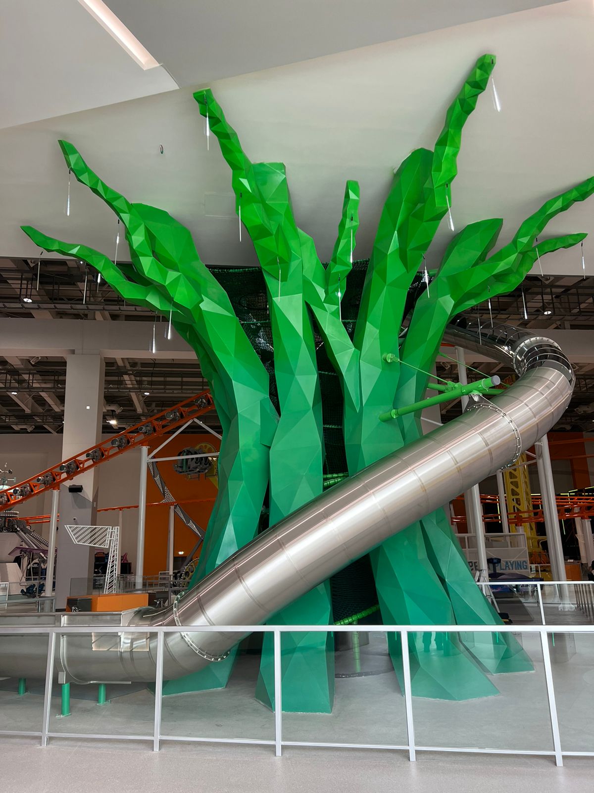 Magic-tree-bahrain (3)